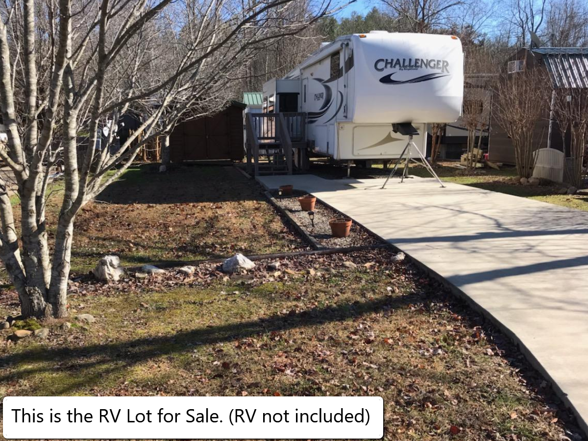 Beautiful RV Lot in River's Edge RV Park With Road Frontage Power Water and Septic