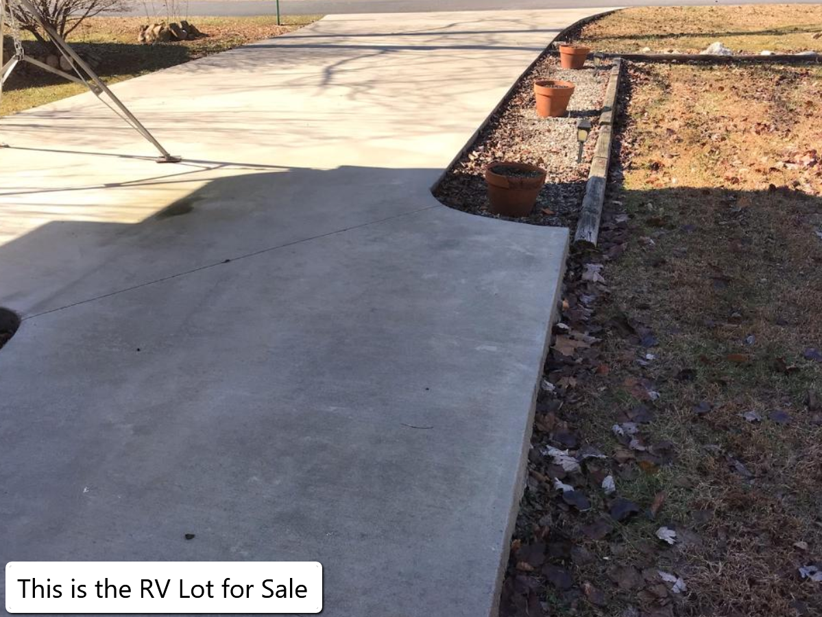 Beautiful RV Lot in River's Edge RV Park With Road Frontage Power Water and Septic